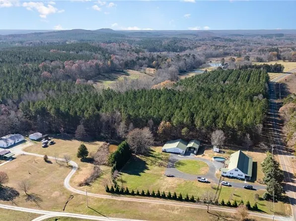 818 Surratt Rd, Denton, NC 27239