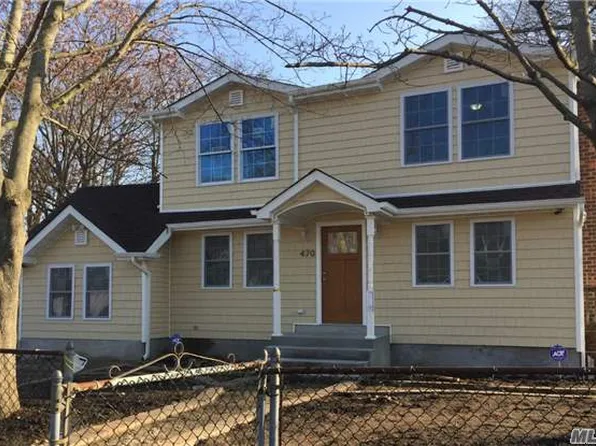 470 Ackerman St, Central Islip, NY 11722
