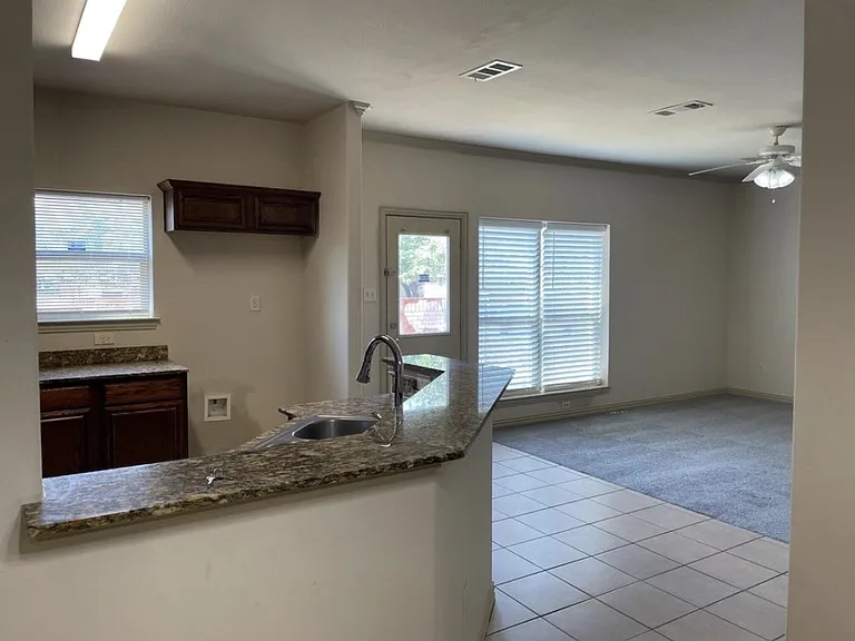 2307 Calendar Ct — Photo 6