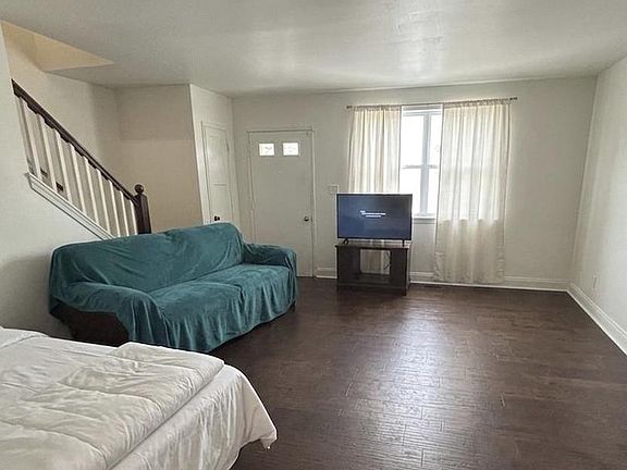3rd image of 4455 Old Frederick Rd