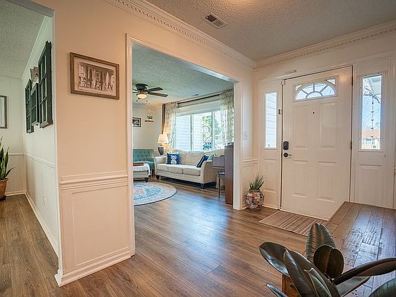 3rd image of 2121 Cocoa Cir