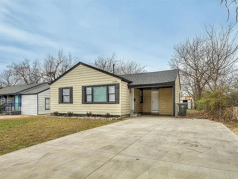 1208 Jet Dr — Photo 24