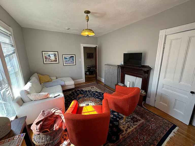 211 Holland St #3 — Photo 6