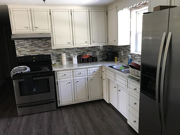 4th image of 1512 Parker Ave