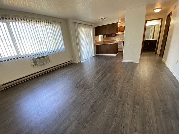 3rd image of 146 NE Atkinson Ct #22