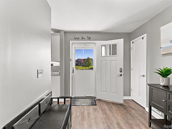 4th image of 5256 Northwood Rd