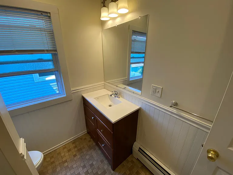 536 Midland St #536 — Photo 7