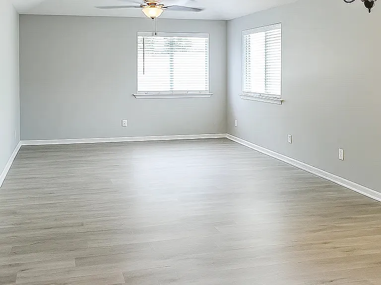 604 Battery Ln — Photo 7