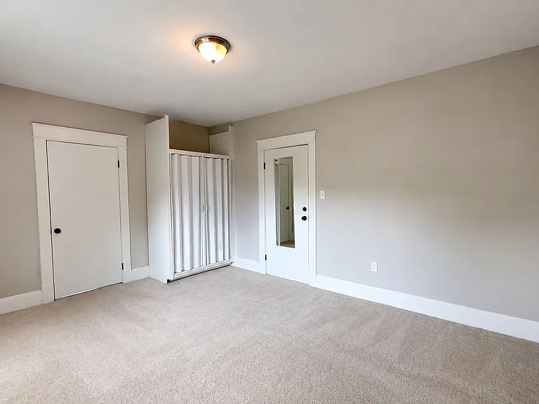 1807 Springfield - Platinum — Photo 10