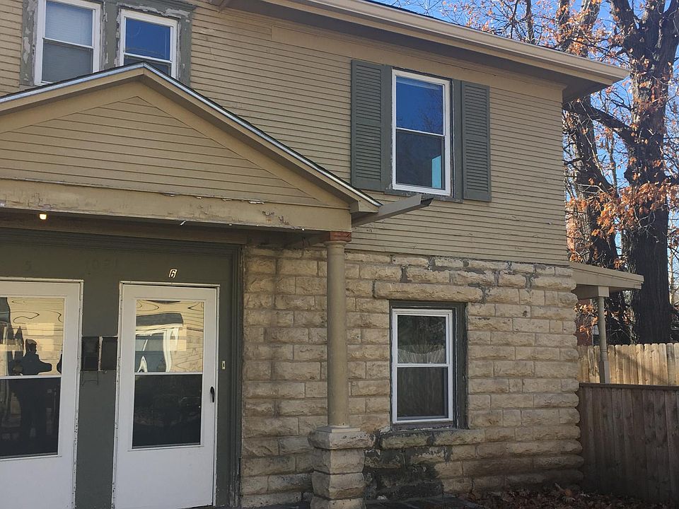 Duplex on right side available.