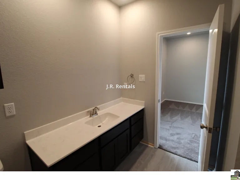 227 Green Valley Dr — Photo 17
