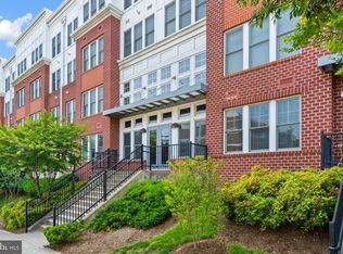 1418 N Rhodes St #B128, Arlington, VA