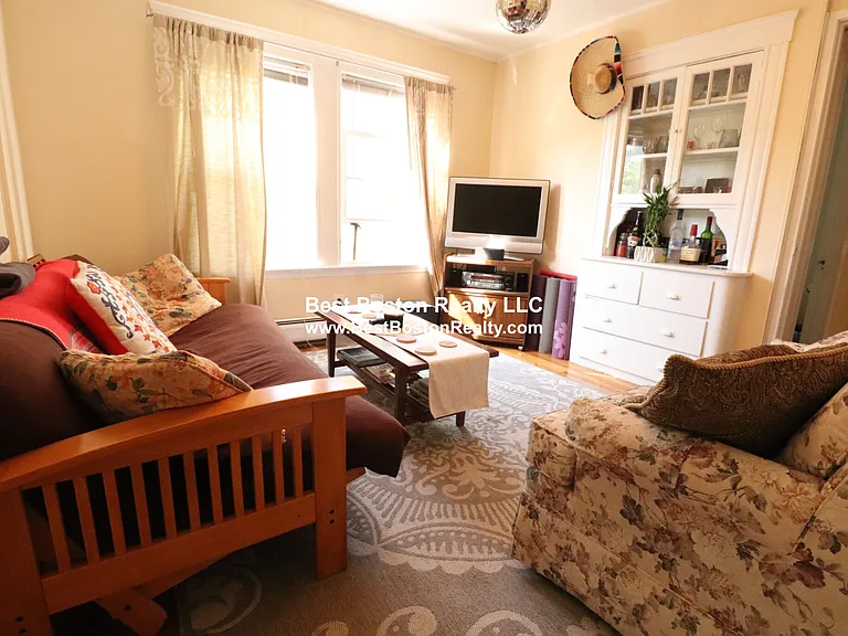 262 Main St #1 — Photo 2