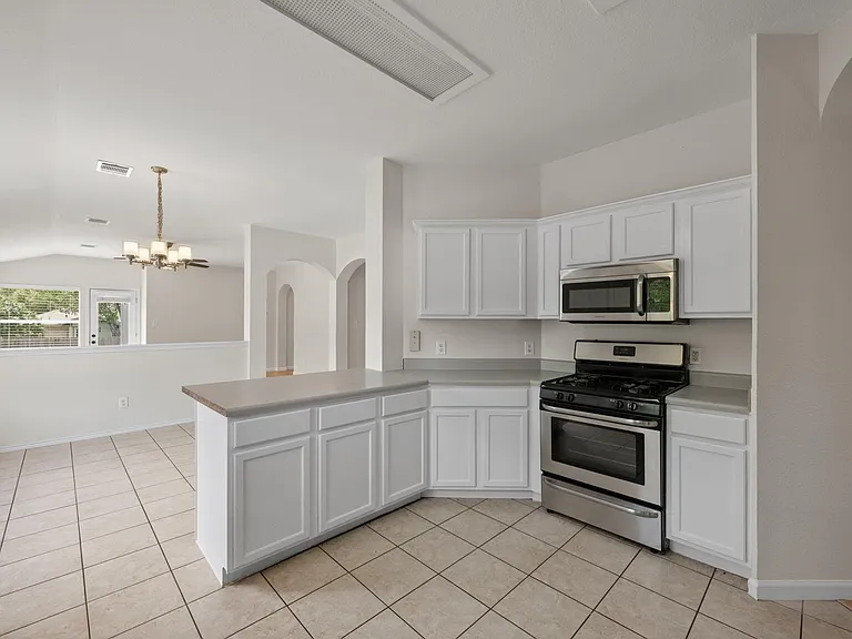 17249 Sandwick Dr — Photo 10