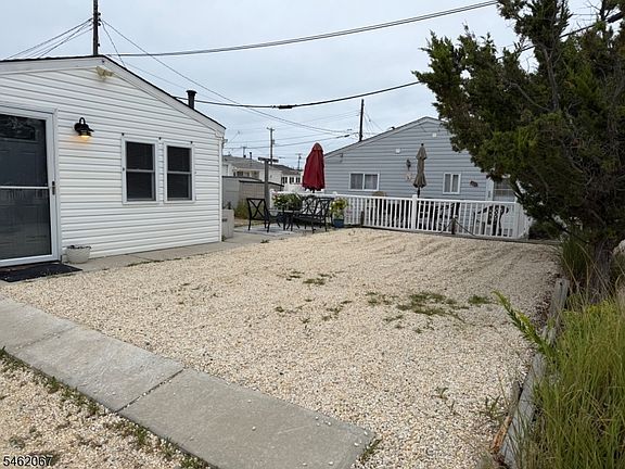 3rd image of 100 W Plover Way