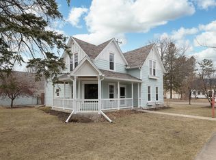 1233 5th St, Hudson, WI 54016