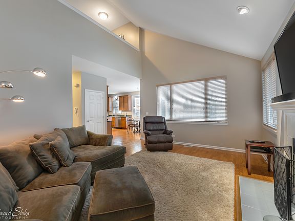 2nd image of 5061 Princeton Ln