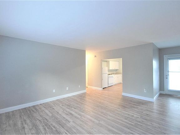 5th image of 9270 E Bay Harbor Dr APT 8B