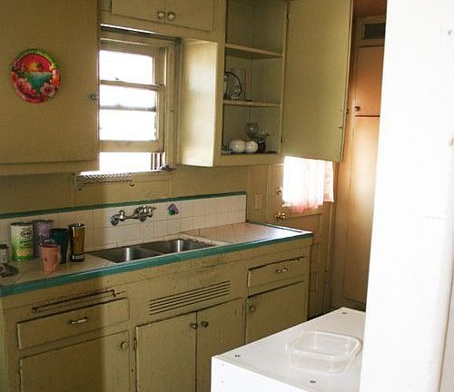 4th image of 21602 Berendo Ave