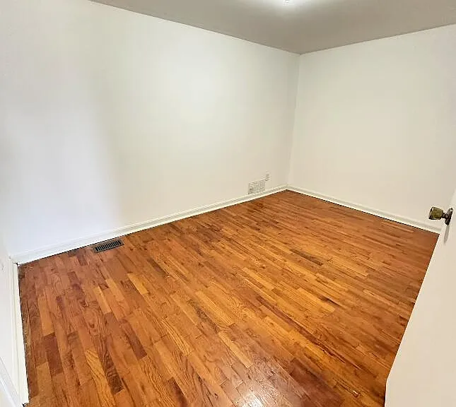 1376 Kings Church Rd — Photo 10