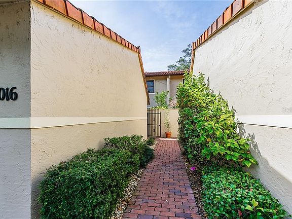 2nd image of 3016 Greens Ave #4