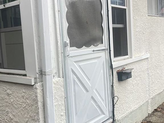 5th image of 1954 Chestnut Ave #2