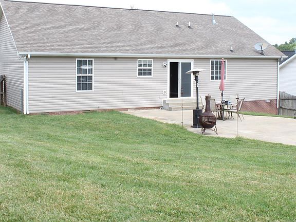 3rd image of 3128 Clydesdale Dr