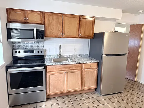 31 E Market St #G Photo 1
