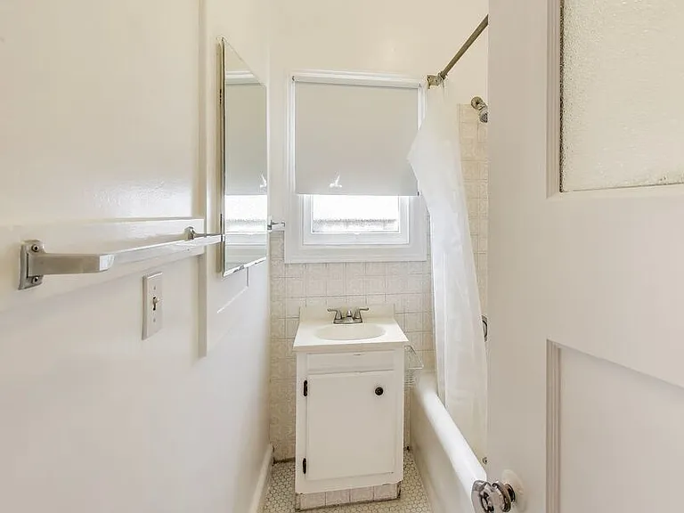 11 Warren Ave #8 — Photo 7