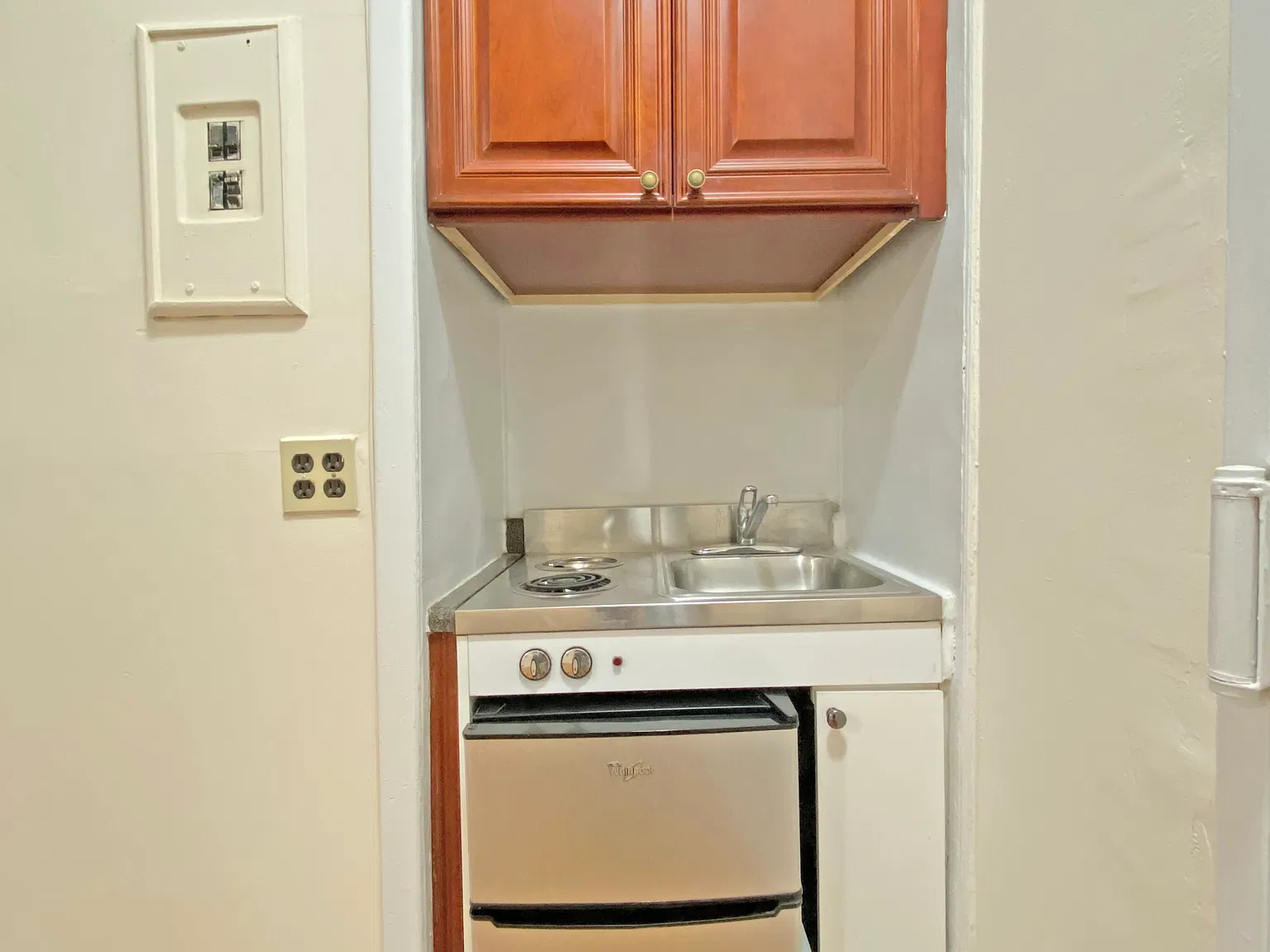 245 West 75th Street — Photo 4