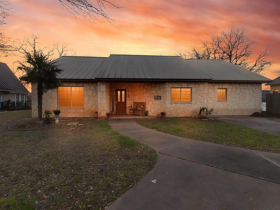 2nd image of 522 County Road 119A