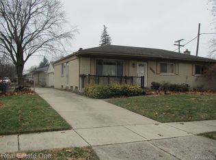 31419 Fairfax St, Livonia, MI 48152