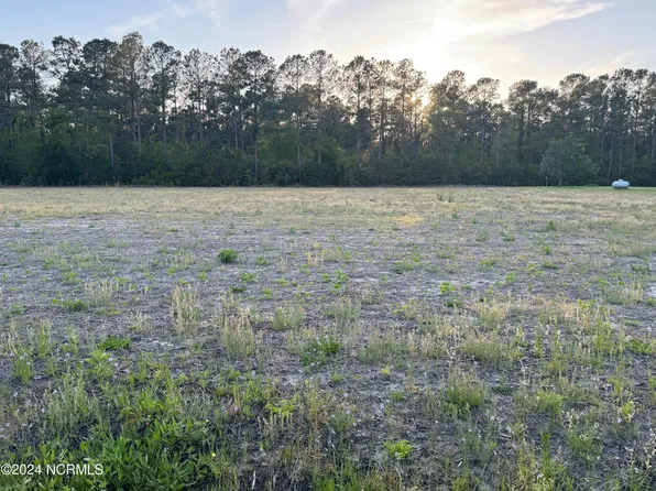 6610 Neuse Road, Grantsboro, NC 28529