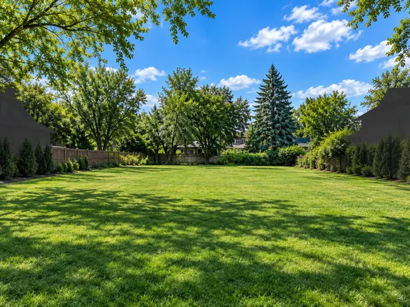 15W320 Concord St, Elmhurst, IL 60126