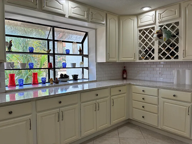 7895 La Mirada Dr — Photo 17