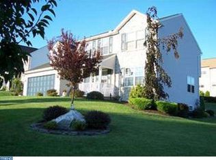 3 Sunset Ct, Reading, PA 19606