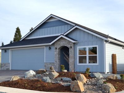 195 SW Quiet Water Ln, Grants Pass, OR, 97527