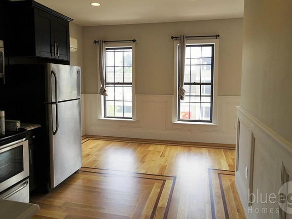 2nd image of 109 Vernon Ave APT 3