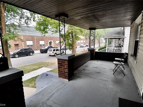 3rd image of 2179 W 106th St