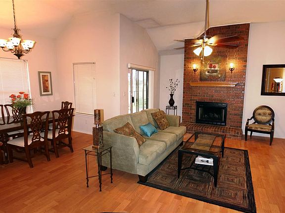 4th image of 109 Pinehurst St