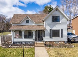 426 Ellinwood Ave, Reedsburg, WI 53959