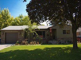 2nd image of 4735 Holly Ln