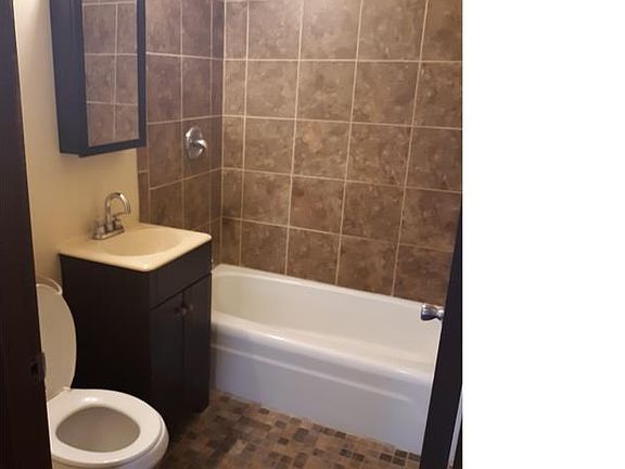 4th image of 3631 N Rockton Ave APT 105