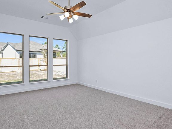 4th image of 26520 Pioneer Pointe Ct