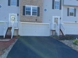 517 Ten Point Ln, Cranberry Township, PA
