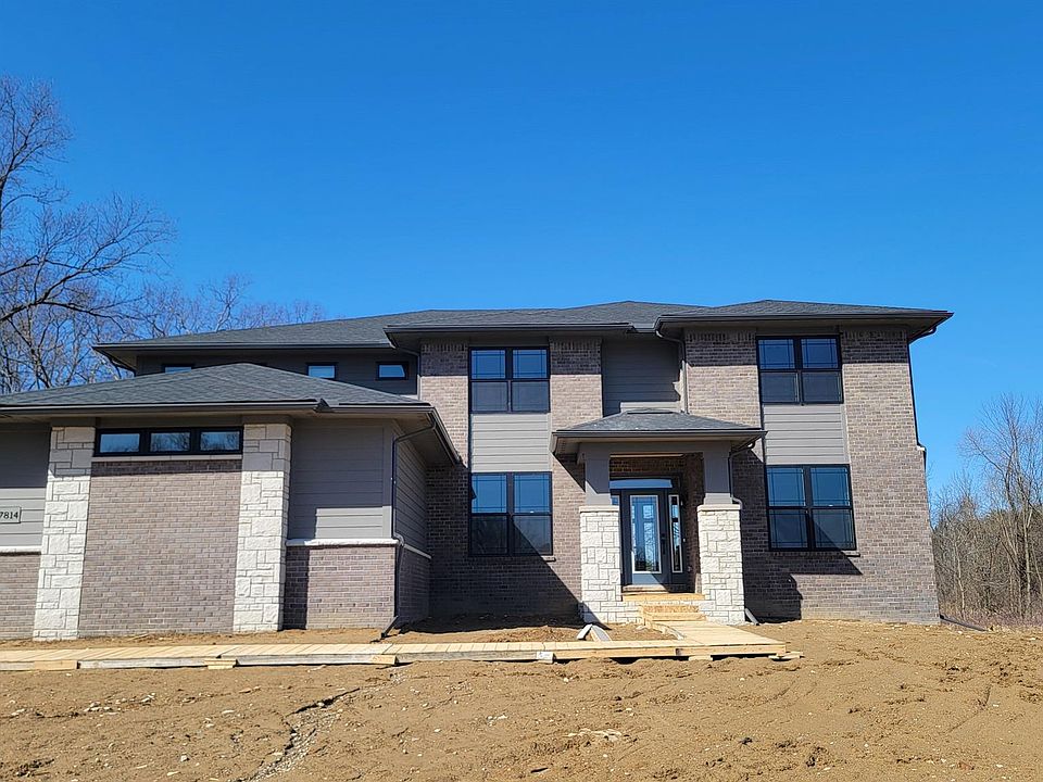 1st image of 57814 McQueen Ct
