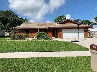 1225 NW 8th St, Boynton Beach, FL 33426