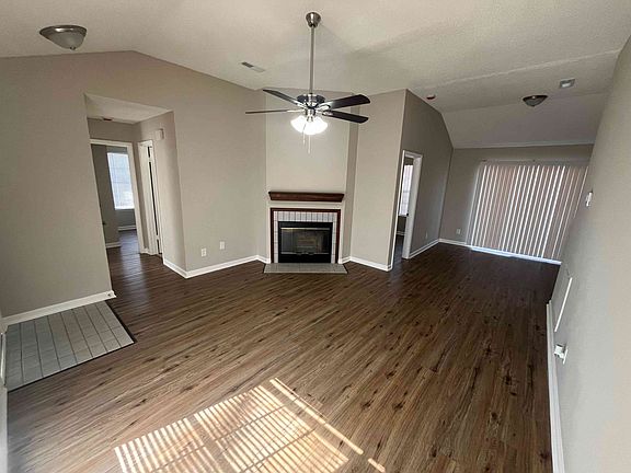 2nd image of 204 Mountain Creek Dr
