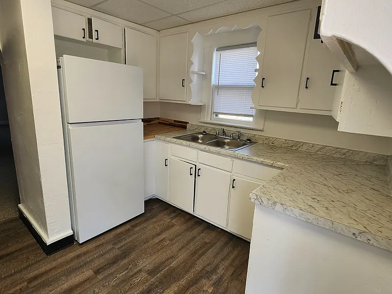 1811 State St #1 — Photo 2