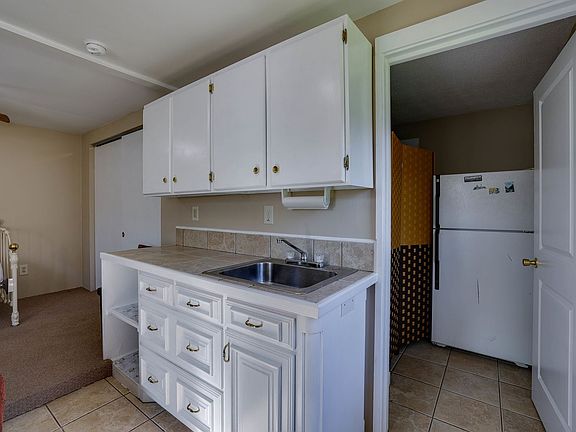 3rd image of 3531 Bellaire Dr S